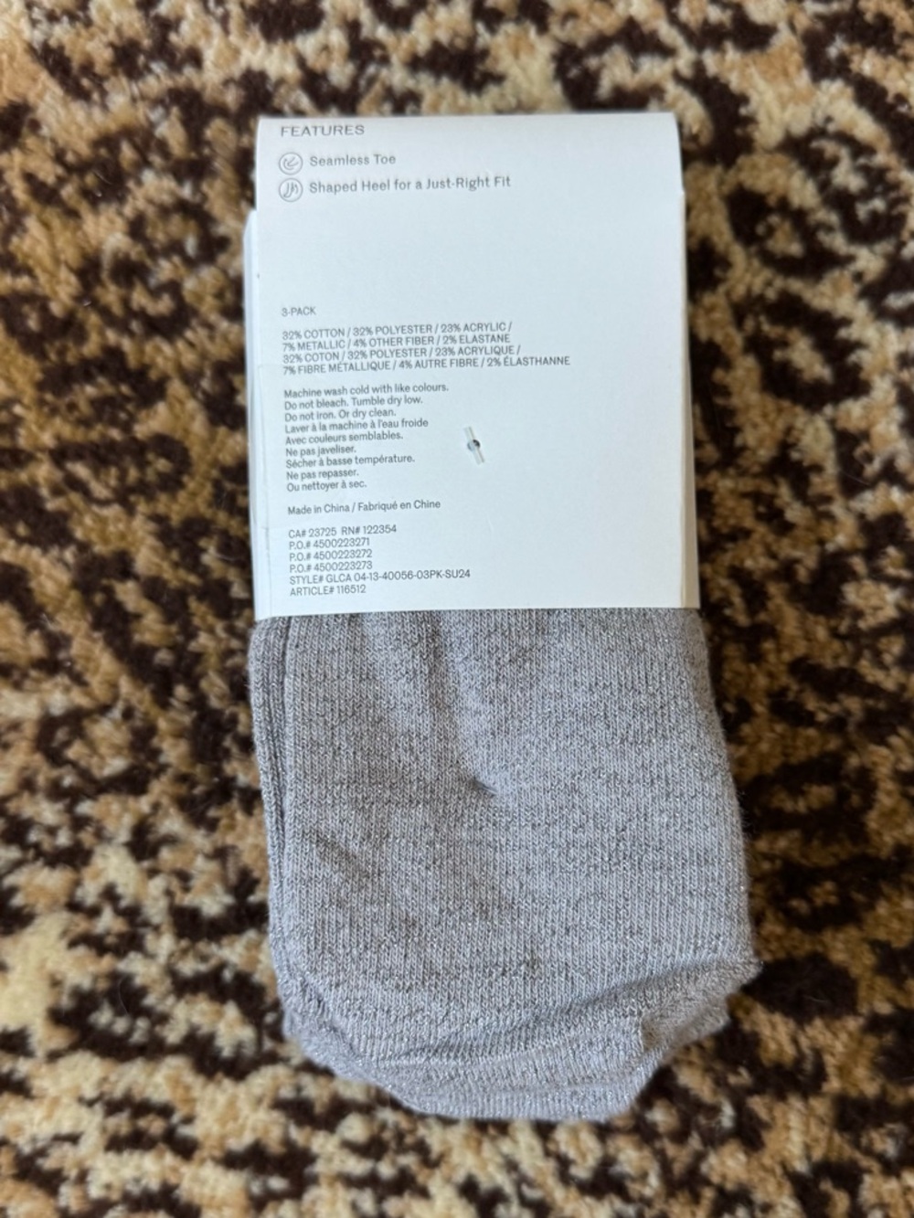 NWT Aritzia Wilfred Ribbed Sugarplum Crew Socks, Metallic Gray (3-Pack) - Picture 4 of 6